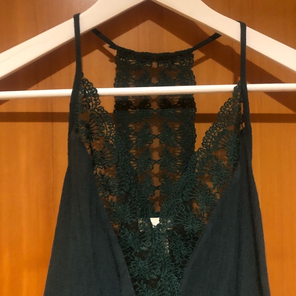 Wet Seal | Lace-trim crop top - Picture 5 of 7